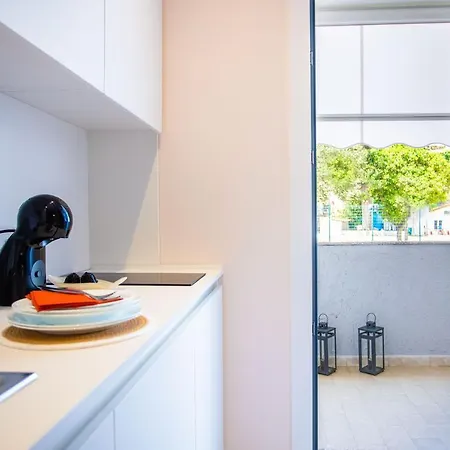 The Lady C - High * Tropea