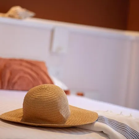 The Lady C - High Tropea