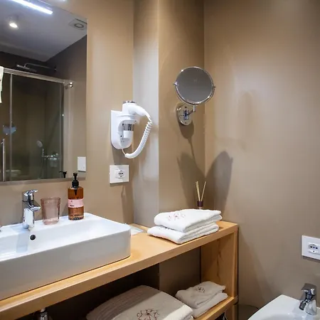 The Lady C - High * Tropea